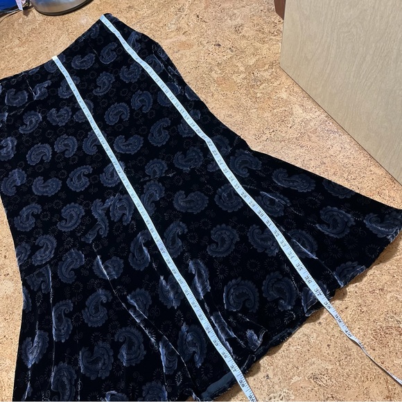 Lucia Lukken 100% Silk Velvet Paisley Floral Maxi Skirt Sz S - Picture 10 of 10